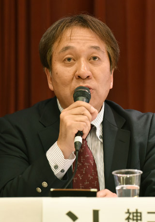弓削　忠生氏