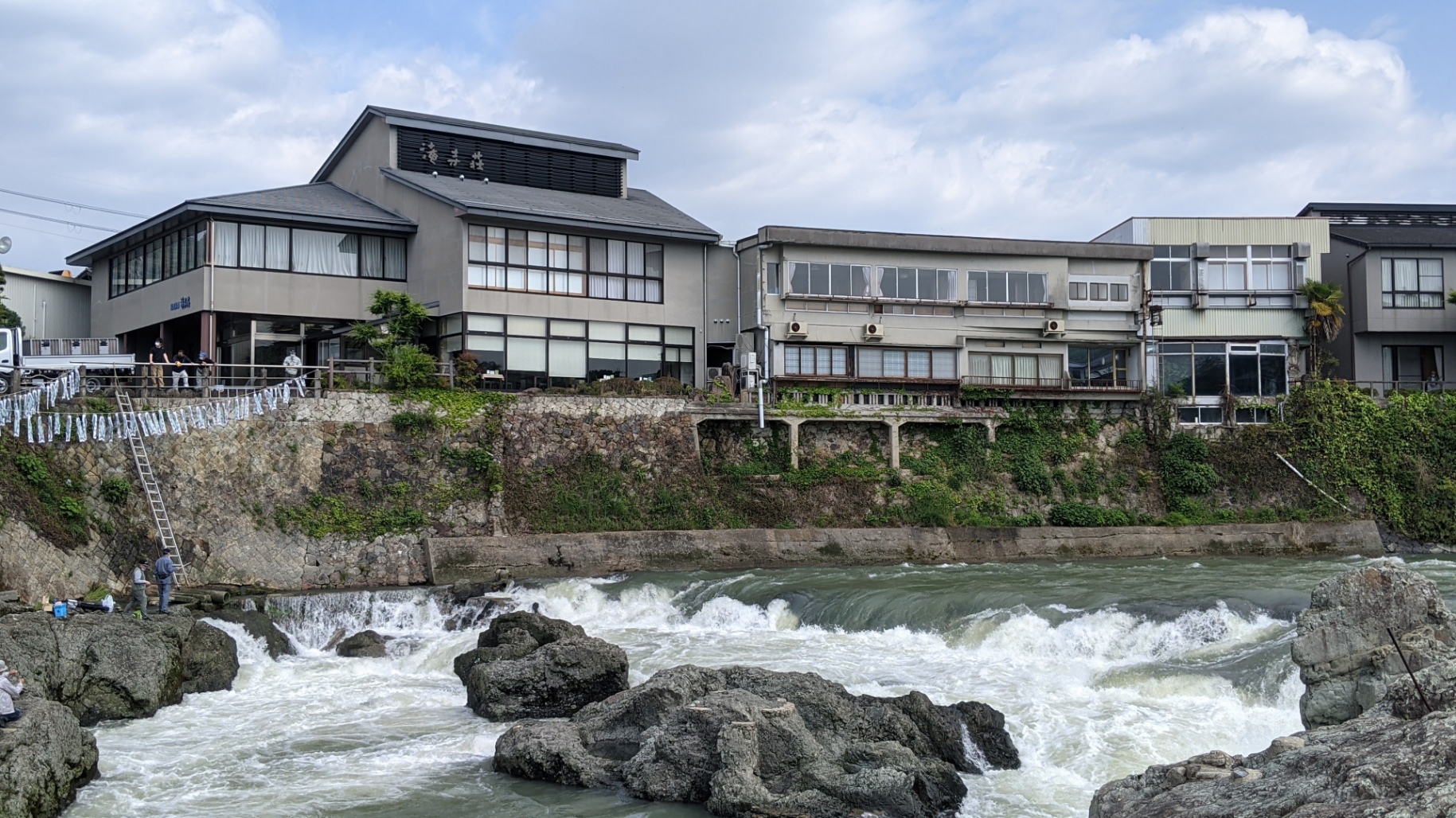 料理旅館 滝寺荘の食事券 1万円分