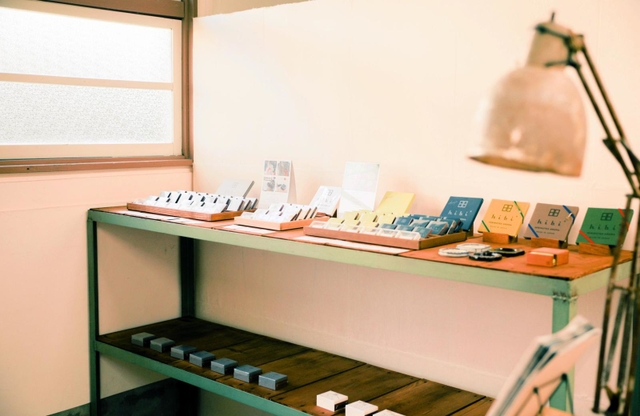 兵庫の伝統産業、マッチと線香を後世に 両老舗のコラボで生まれた人気