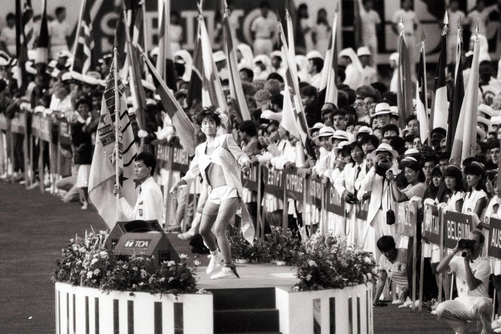 記念の銘板や時計 世界の青春伝える“遺構”とは 須磨 M's KOBE 神戸新聞NEXT