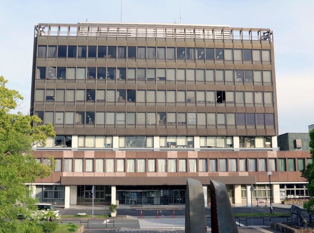 ネットでわいせつ画像販売、買春… 元伊丹市立小学校長を懲戒免職 - 神戸新聞