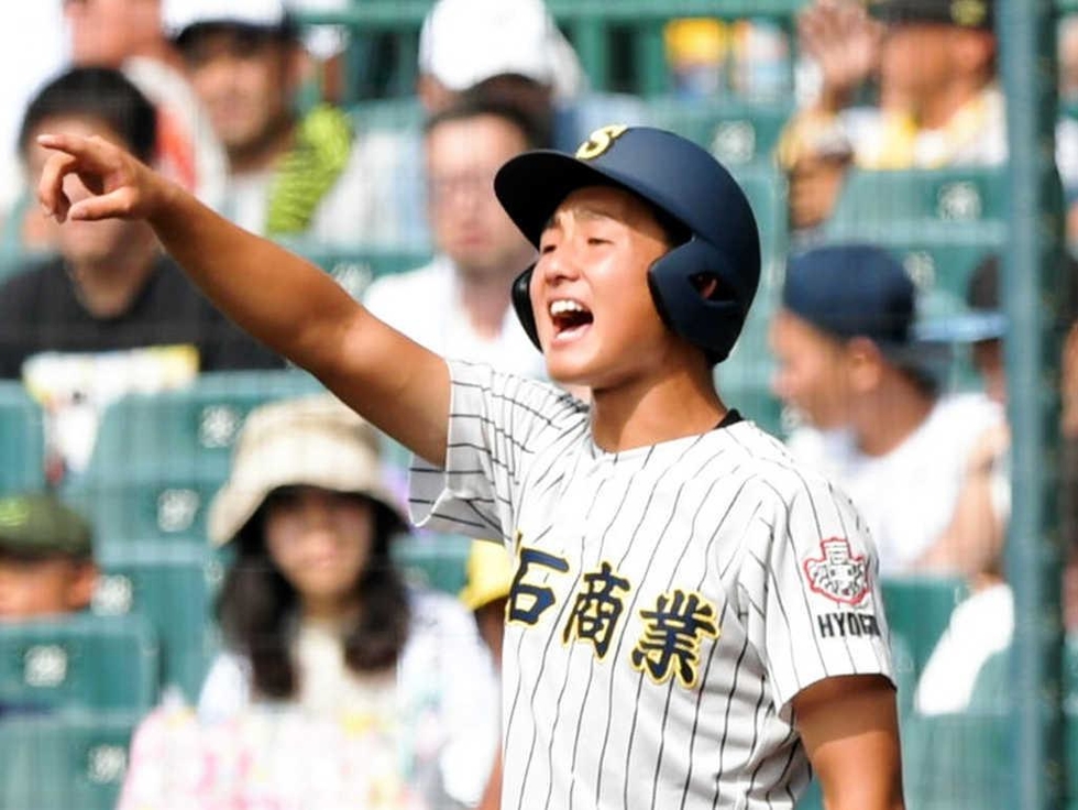 甲子園直前にメンバー復帰 声と笑顔で支える明石商元４番 19年夏の甲子園 兵庫の高校野球 神戸新聞next