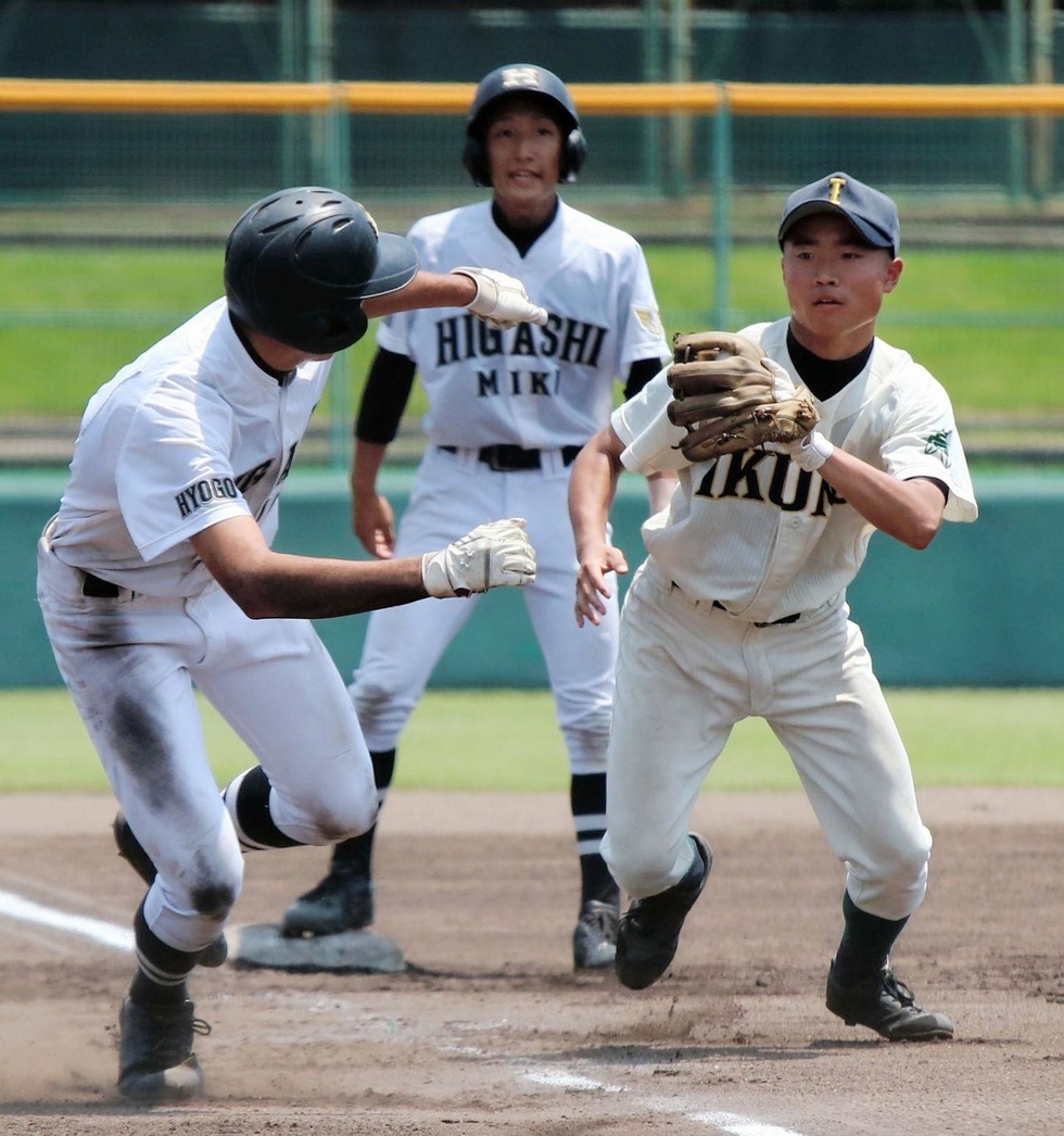 神戸新聞NEXT｜兵庫県内｜スポーツ｜兵庫の高校野球｜高校野球写真集第