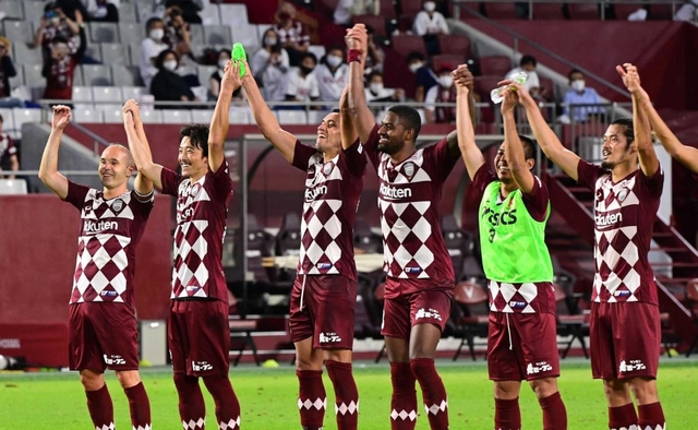 神戸新聞next スポーツ Live Vissel ヴィッセル神戸 リーグ１４位 主力は退団 一部サポーターとの間にすきま風