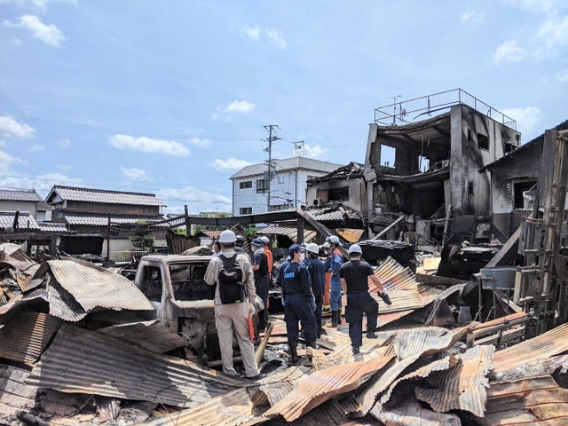 徹夜の消火に消防団員「災害並み」　丹波篠山の市街地火災 - Vimarsana News