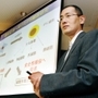 ｉＰＳ細胞についての研究成果を説明＝２００８年