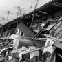 倒壊した木造家屋＝１８日、西宮市常磐町（撮影・阪神総局員）