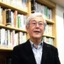 「まちづくりで住民の意見は対立するが、話し合いこそが解決の道」と語る野崎隆一さん＝神戸市中央区元町通４、こうべまちづくり会館