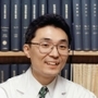 被災者に寄り添うことを心がけた精神科医の安克昌さん。被災した子どもたちを思い「その子が求めることを知ること、大事にすることが大切」と語っていた＝１９９７年３月１８日
