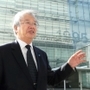 「災害は進化している。防災の在り方も時代とともに変わる必要がある」と訴える河田恵昭さん＝神戸市中央区脇浜海岸通１、人と防災未来センター（撮影・鈴木雅之）